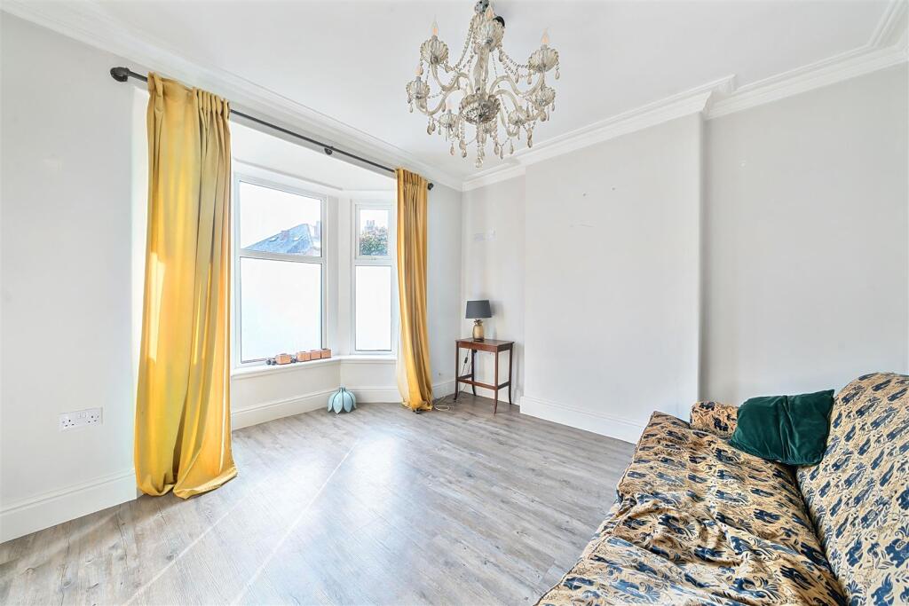 Additional image 4 of Hendford Grove, Yeovil