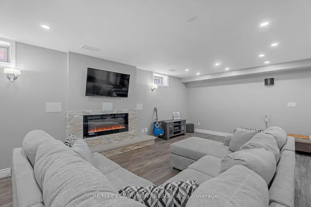 Additional image 35 of 22 Shadeland Cres