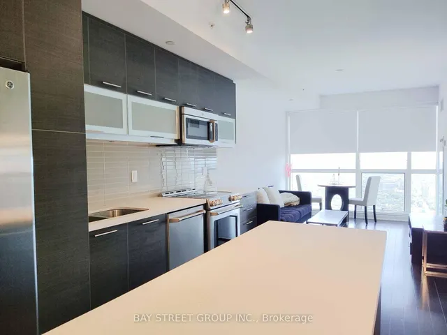 Additional image 2 of 388 Yonge St Unit 6704