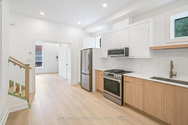 Additional image 30 of 42 Ray St