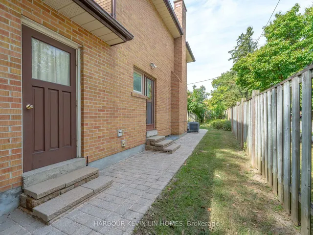 Additional image 40 of 18 Whitman St