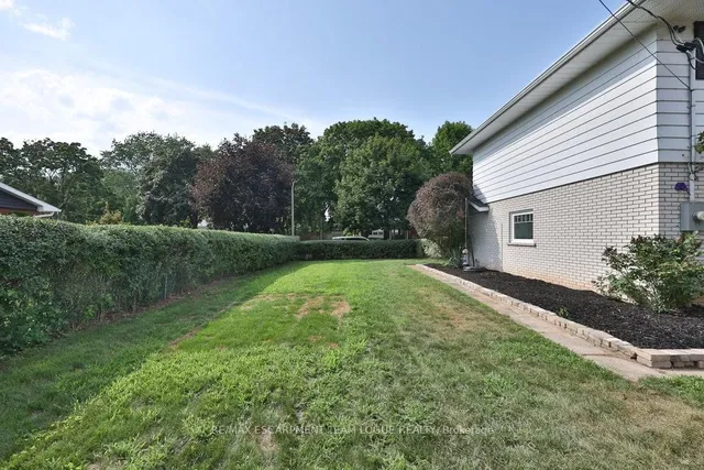 Additional image 40 of 3530 Walmer Rd