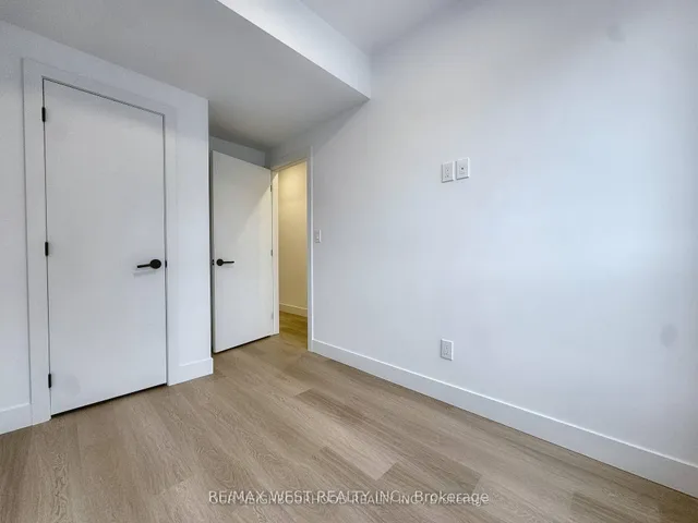 Additional image 43 of 49 Morningside Ave
