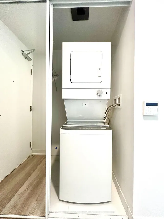 Additional image 10 of 230 Simcoe St Unit 2714