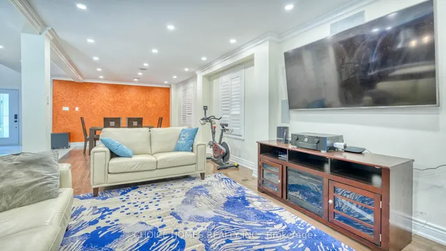 Additional image 16 of 4643 Full Moon Circ