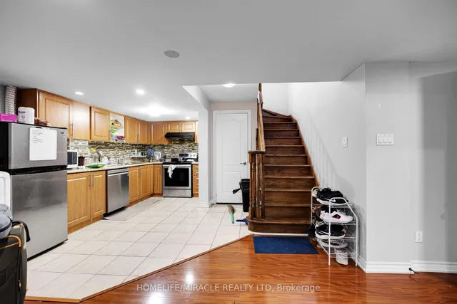 Additional image 38 of 628 Twain Ave