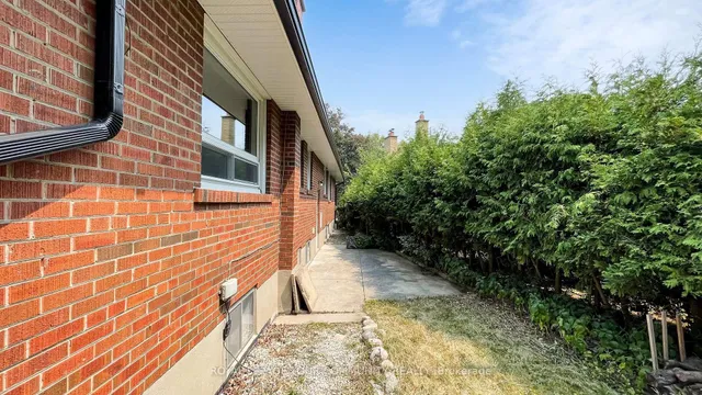 Additional image 42 of 39 Silverview Dr