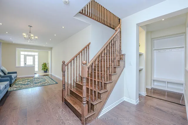 Additional image 11 of 1395 Chretien St