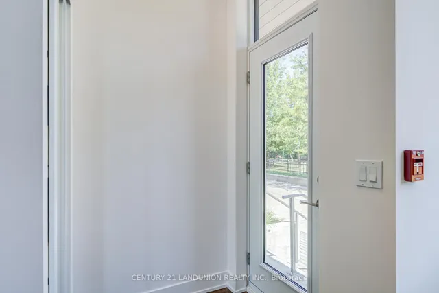 Additional image 12 of 1285 Queen St Unit 102