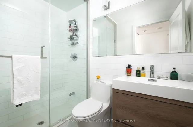 Additional image 24 of 156 Portland St Unit 612