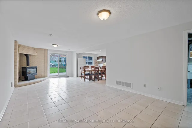 Additional image 46 of 28 Clubhouse Crt