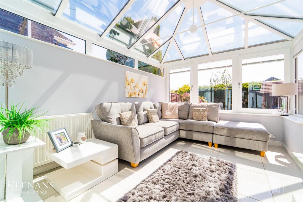 Additional image 5 of Windsor Close, Read