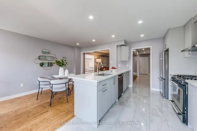 Additional image 16 of 658 Rossellini Dr