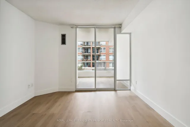 Additional image 27 of 942 Yonge St Unit 418