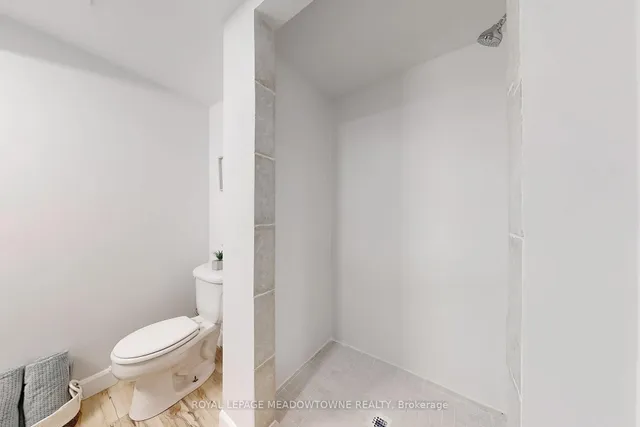 Additional image 44 of 365 Celtic Dr