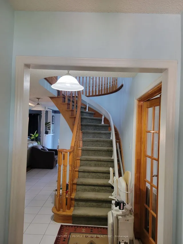 Additional image 36 of 164 Cinrickbar Dr