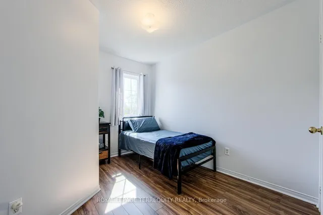 Additional image 33 of 18 Springside Way