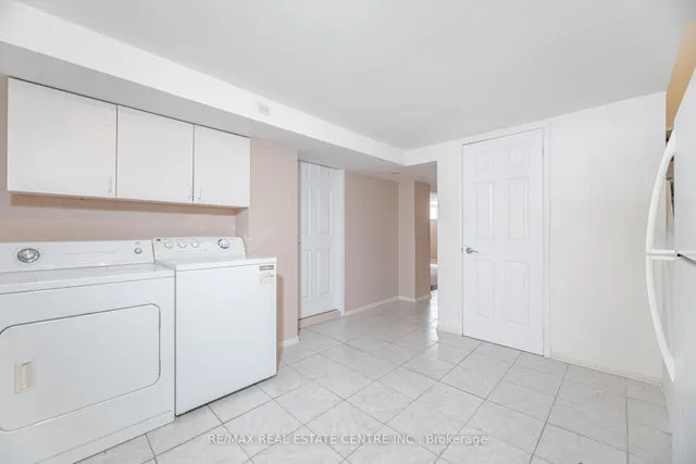 Additional image 31 of 13 Glendale Ave