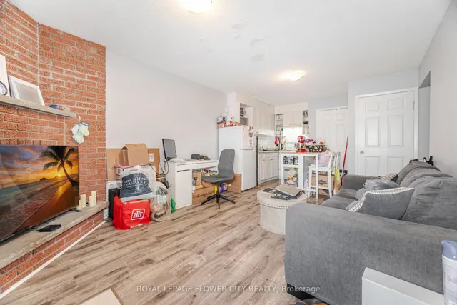 Additional image 33 of 376 Hansen Rd