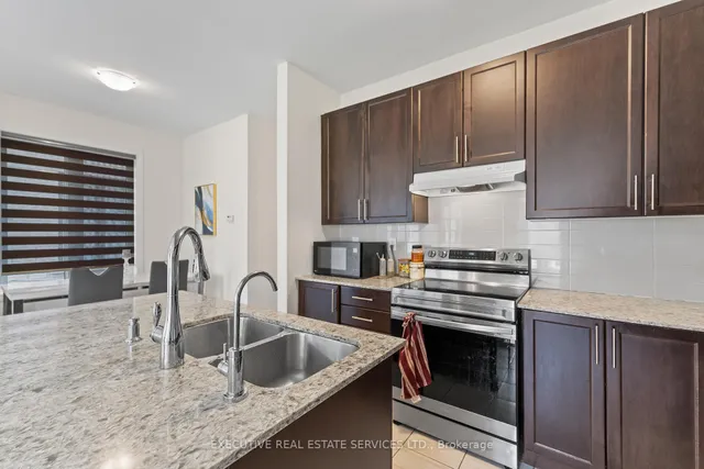 Additional image 18 of 36 Truffle Crt