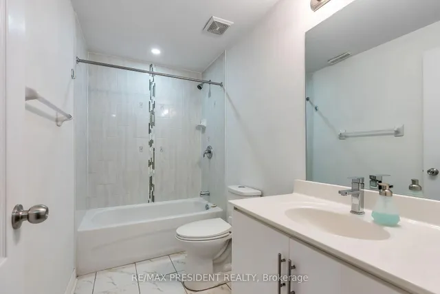 Additional image 37 of 66 Bayhampton Dr