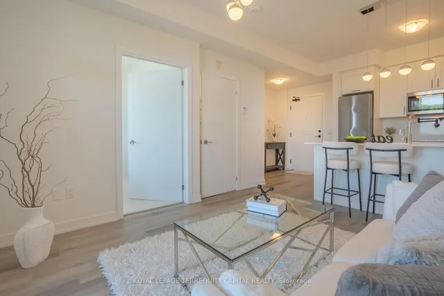 Additional image 3 of 600 North Service Rd Unit 313