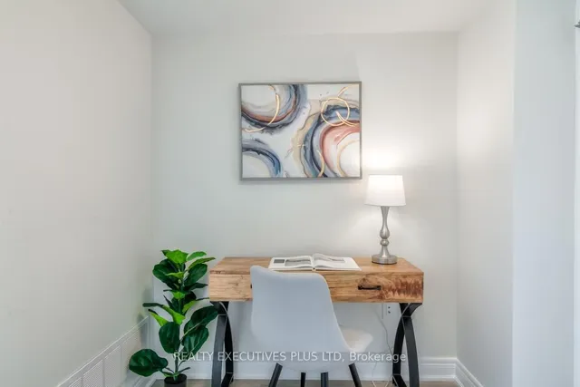 Additional image 15 of 173 William Duncan Rd Unit 2