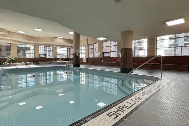 Additional image 27 of 736 Bay St Unit 1009