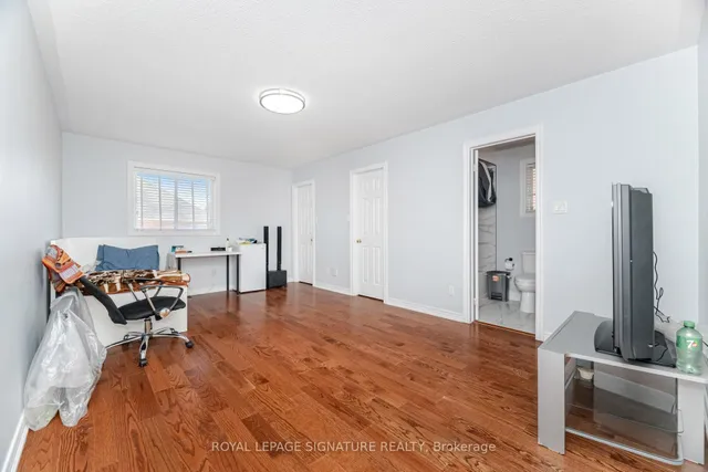 Additional image 24 of 443 Comiskey Cres