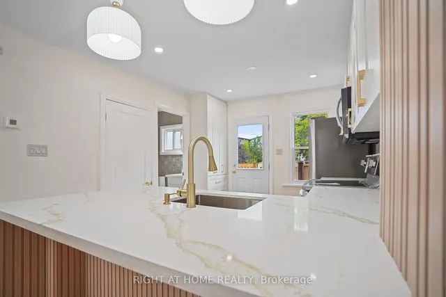 Additional image 22 of 133 Barons Ave