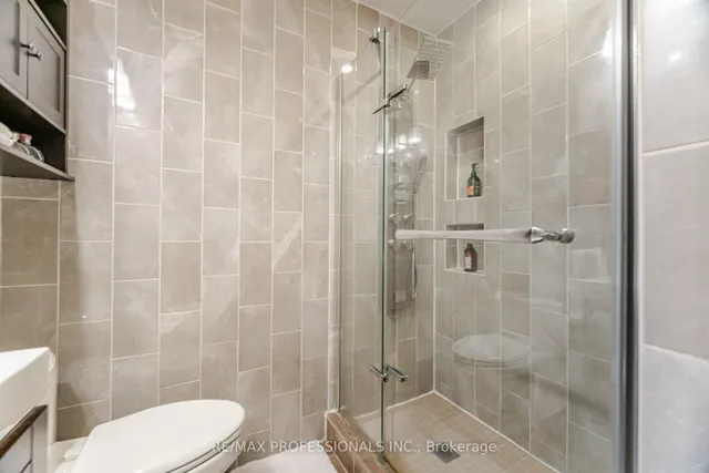 Additional image 27 of 1549 Royal York Rd