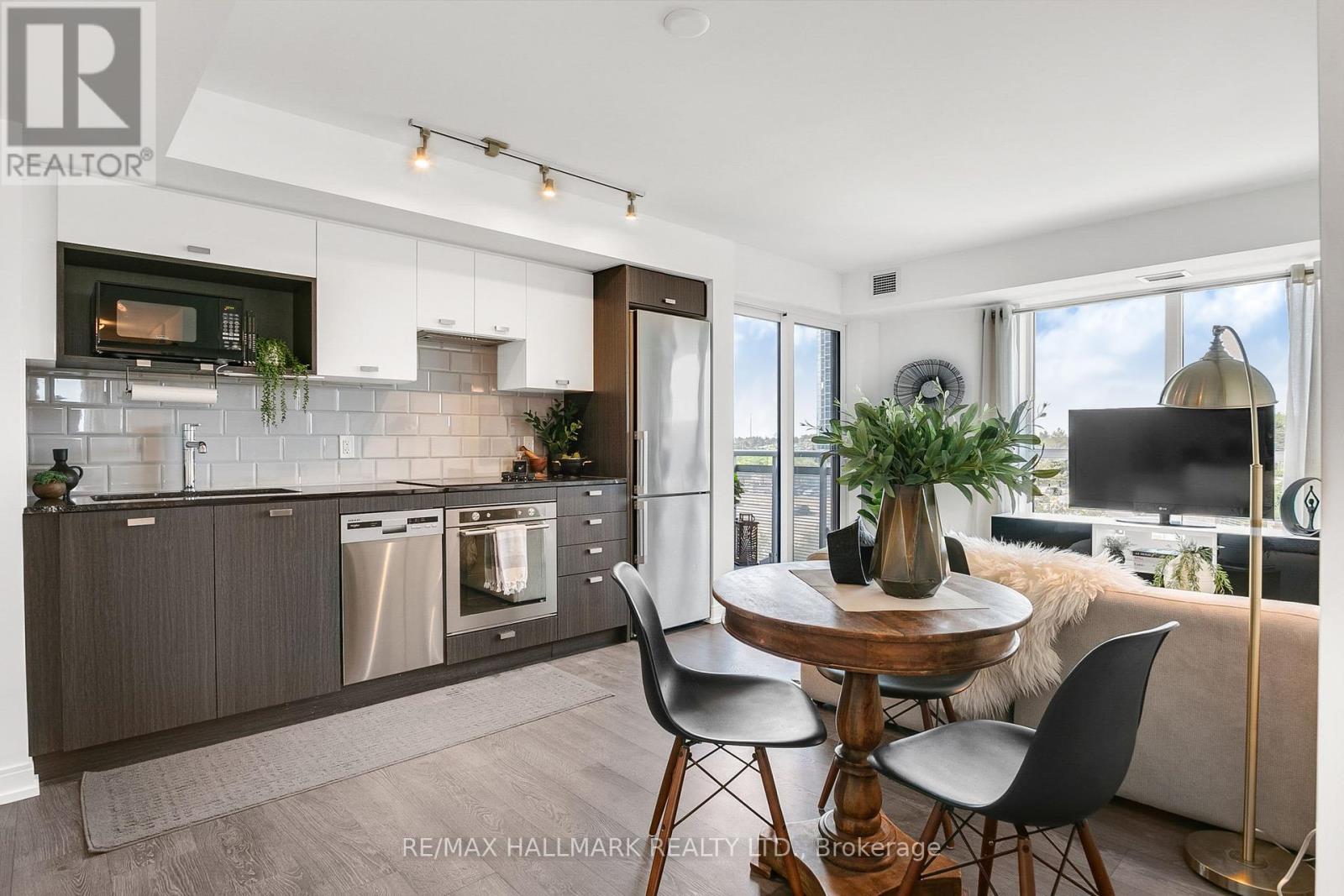 522 - 275 VILLAGE GREEN SQUARE|Toronto (Agincourt South-Malvern West), Ontario M1S0L8