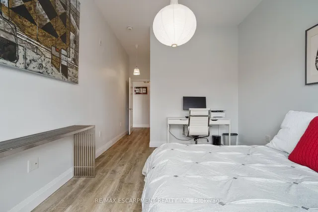 Additional image 31 of 1 Redfern Ave Unit 127