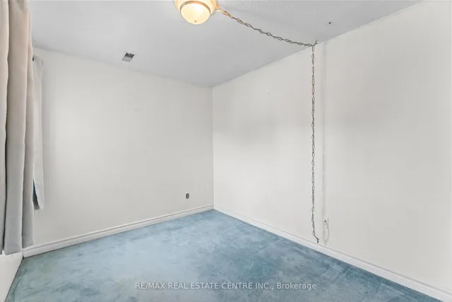 Additional image 21 of 32 Josephine Crt