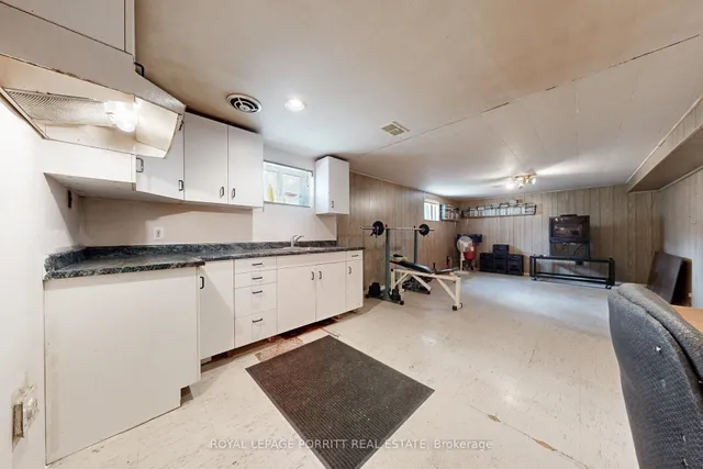 Additional image 24 of 27 Hinton Rd