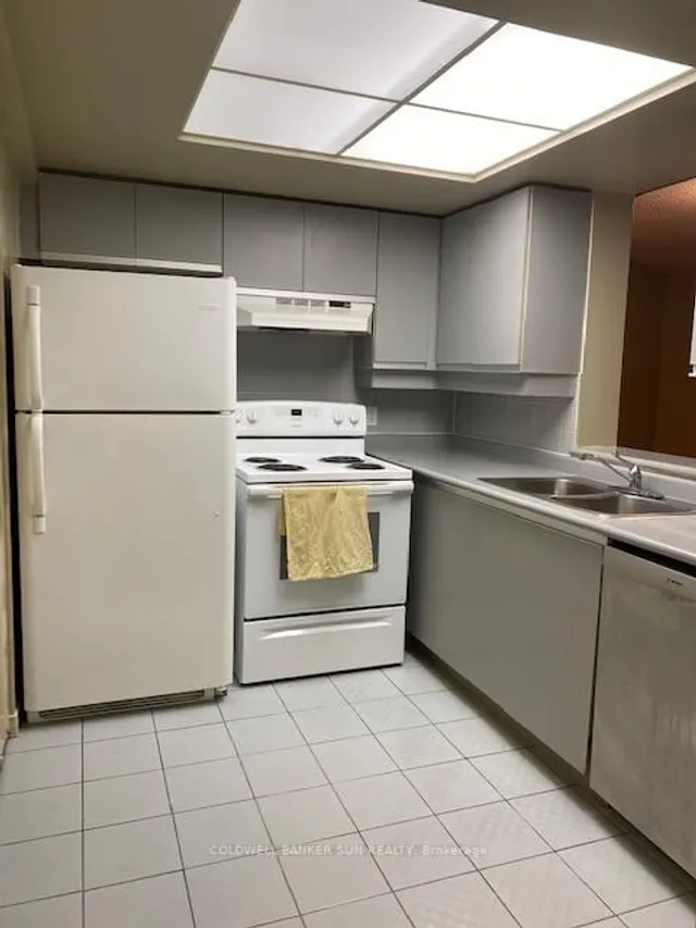Additional image 10 of 6 Humberline Dr Unit 313