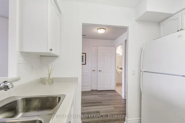 Additional image 10 of 100 Burloak Dr Unit 1416