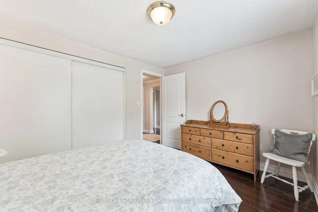 Additional image 31 of 1650 Allan Cres