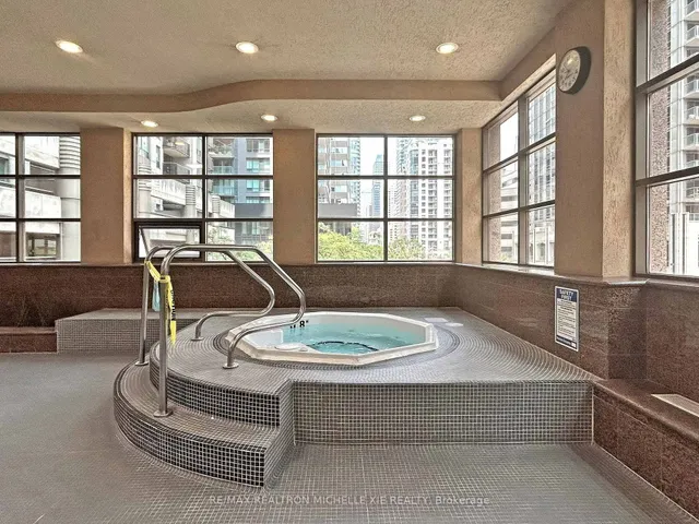 Additional image 41 of 736 Bay St Unit 1009