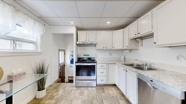 Additional image 8 of 48 Acorn Ave