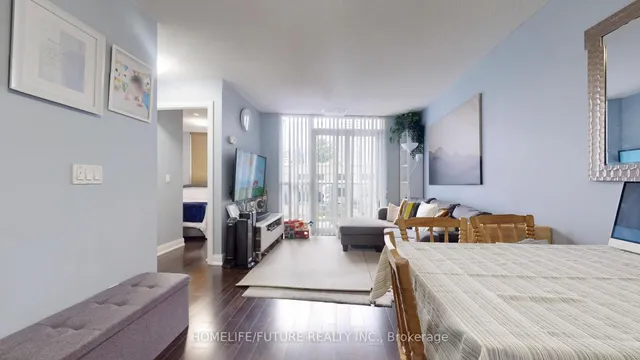 Additional image 12 of 135 Village Green Sq Unit 219