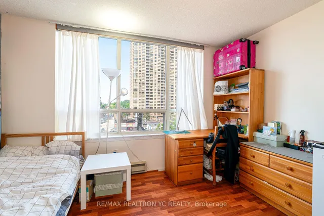 Additional image 19 of 30 Greenfield Ave Unit 614