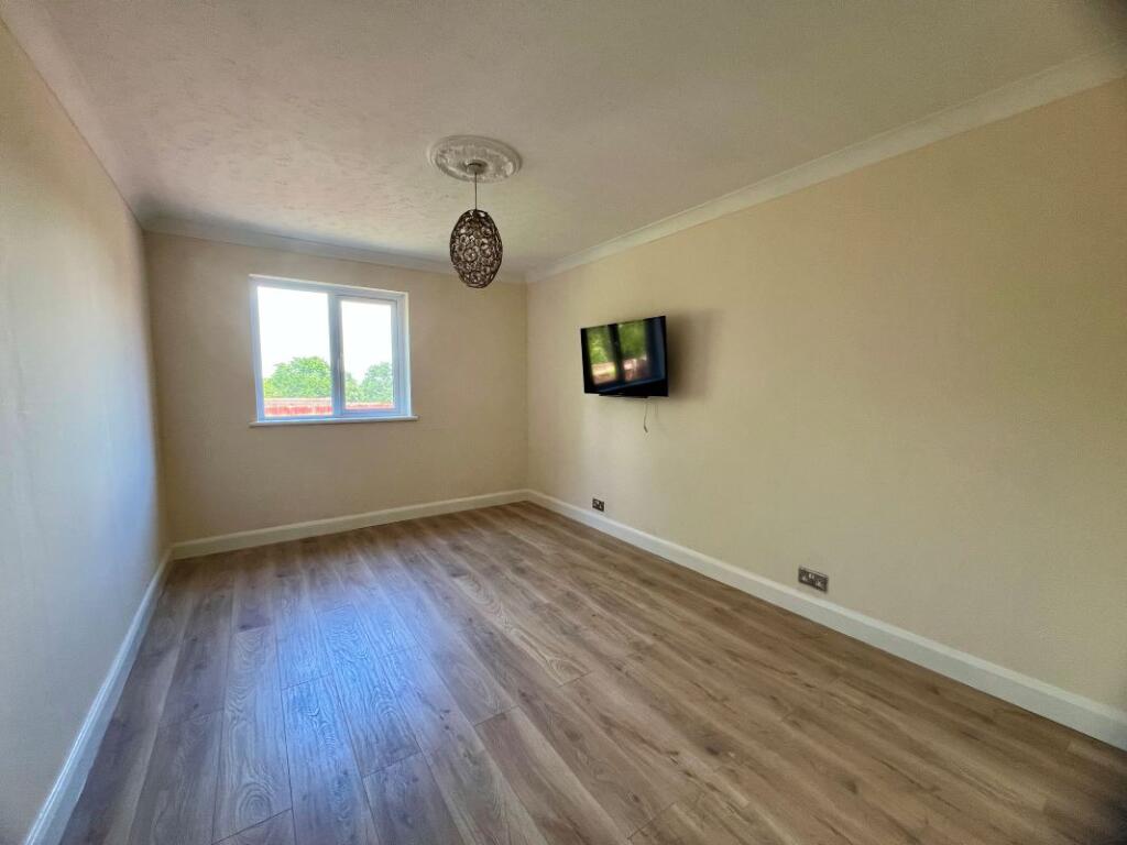 Additional image 10 of 130 Paddock Lane, Redditch, B98 7XT