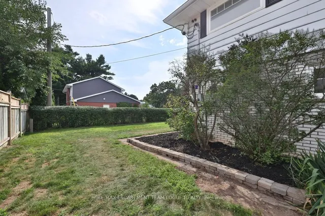 Additional image 38 of 3530 Walmer Rd