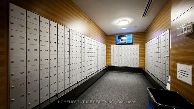 Additional image 36 of 135 Village Green Sq Unit 219