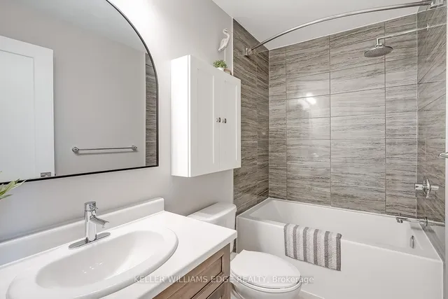 Additional image 26 of 67 Columbus Gate