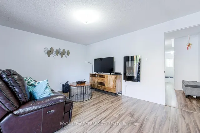 Additional image 8 of 18 Springside Way