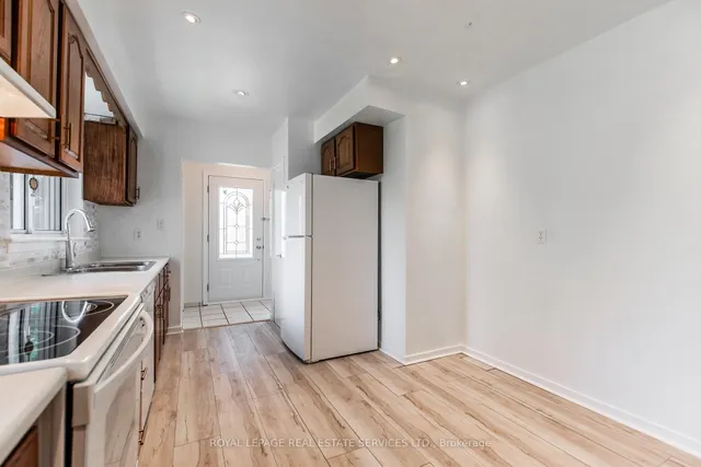 Additional image 12 of 75 Upwood Ave