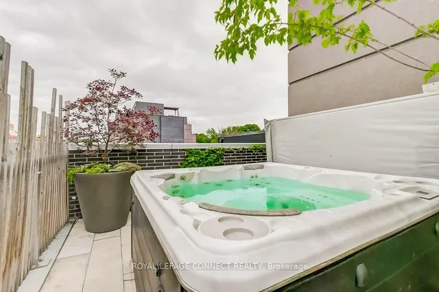 Additional image 19 of 1003 Queen St Unit 401