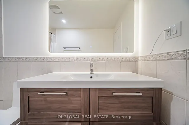 Additional image 35 of 1270 Gainsborough Dr Unit 72